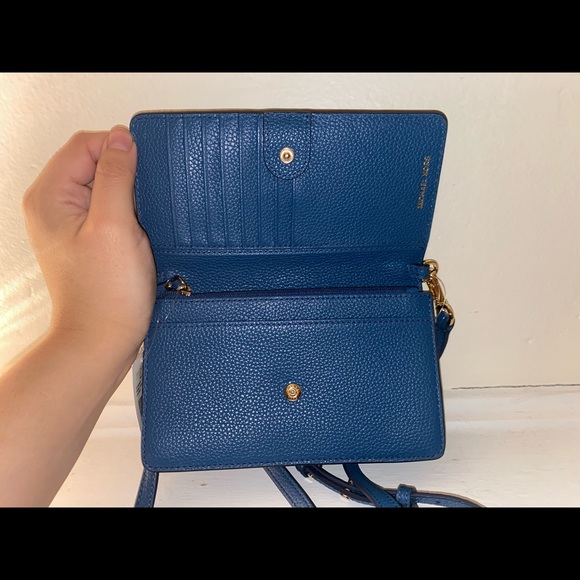 Michael Kors Wallet - Picture 2 of 2